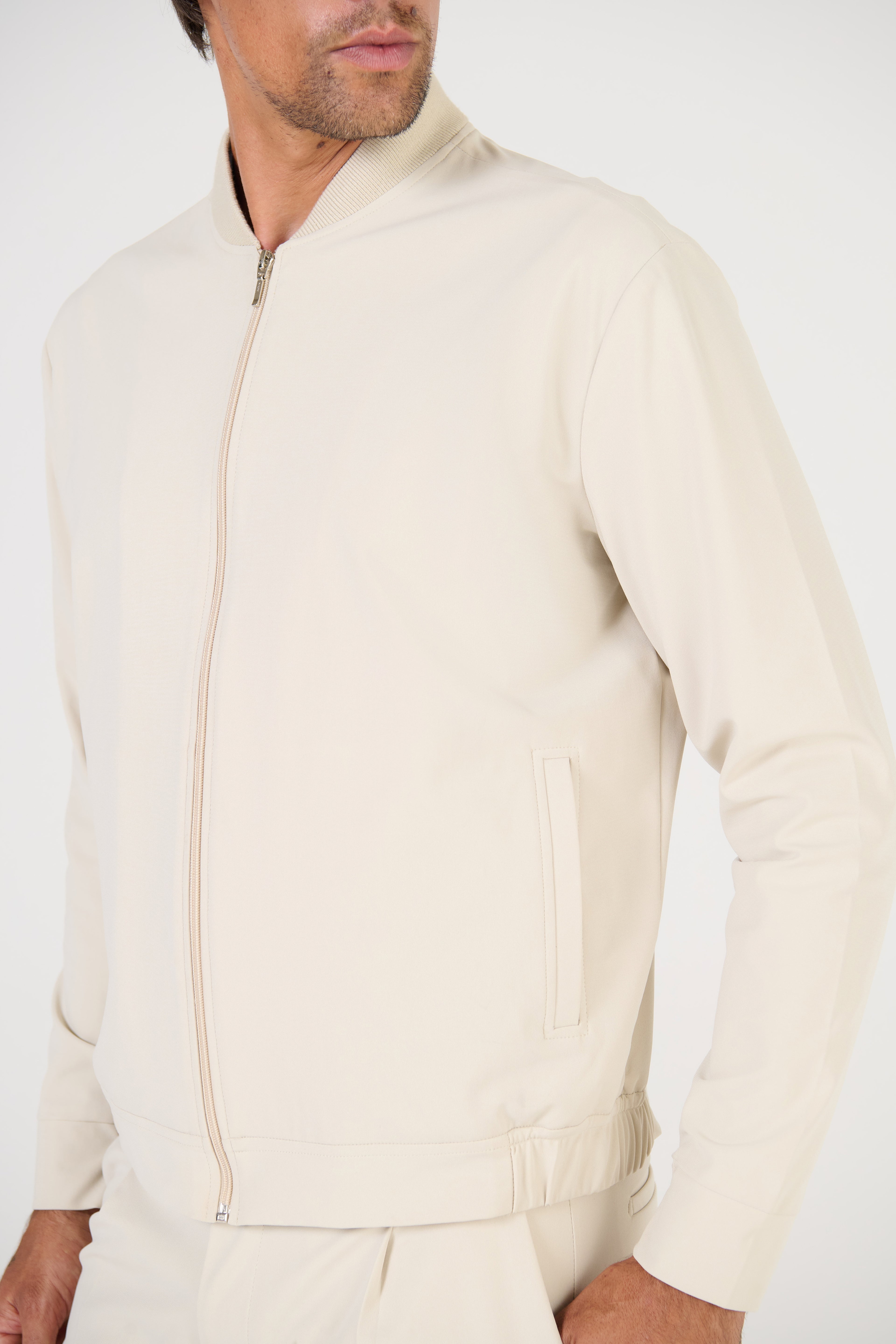 JAQUETA BOMBER S/ FORRO HI TECH KAKHI