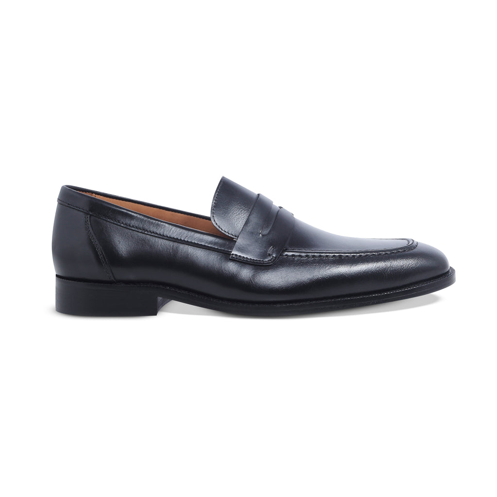 SAPATO LOAFER COURO PRETO
